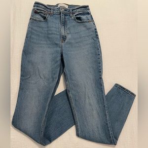 Abercrombie Curve Love 90s Slim Straight Ultra High Rise Jeans